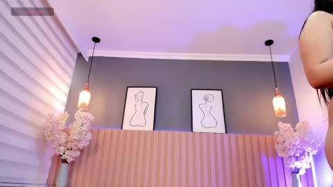 Snapshot of babe_sophiee chatting on February 8, 7:27 pm babe_sophiee online show from February 8, 7:27 pm
