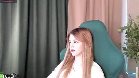 Bloom online show from April 25, 9:34 am