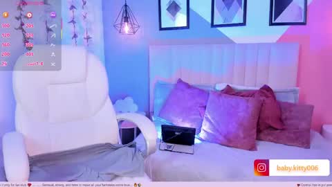 baby__kitty_ online show from May 1, 2:38 am