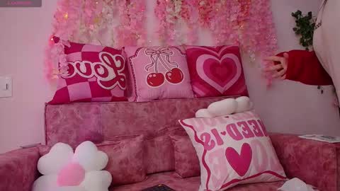 Juanita online show from March 8, 2:21 pm