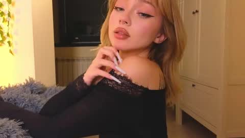 bb adele  online show from December 18, 11:30 pm