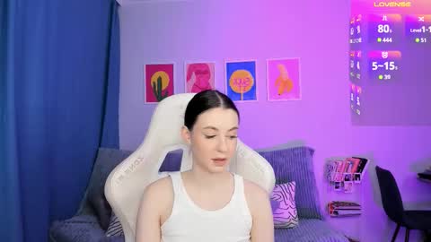 Snapshot of baby_annabellee chatting on November 24, 3:50 am Baby Annabelle online show from November 24, 3:50 am