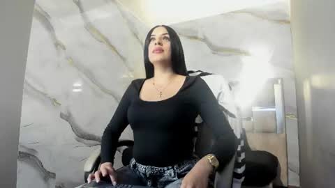 Snapshot of baby_boo666 chatting on June 10, 1:54 pm Baby online show from June 10, 1:54 pm