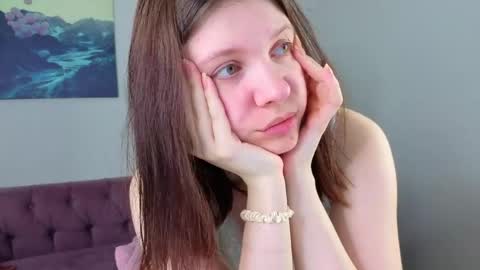 Snapshot of baby_evalena chatting on May 24, 5:23 am Evalena maybe just Eva online show from May 24, 5:23 am