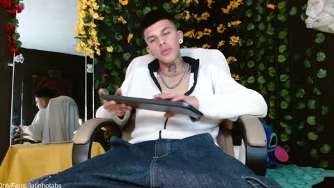 OF GxoXabs online show from December 24, 4:30 pm