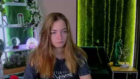 Snapshot of baby_hotte chatting on July 9, 6:28 am baby online show from July 9, 6:28 am