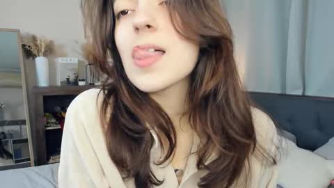 Emily online show from October 8, 7:17 am