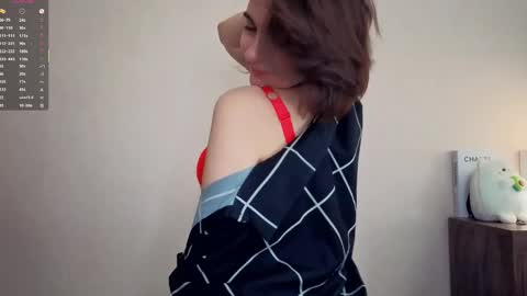 Emily online show from April 25, 7:33 am