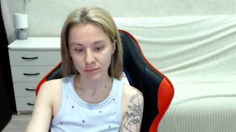 baby_kitte online show from October 27, 3:54 am