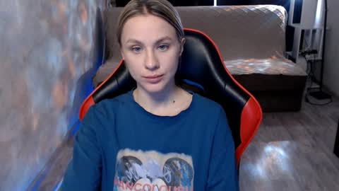 baby_kitte online show from March 6, 4:53 am