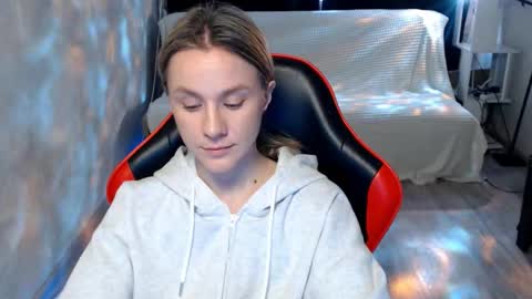 baby_kitte online show from March 16, 5:44 am