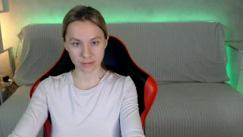 Snapshot of baby_kitte chatting on May 6, 3:02 am baby_kitte online show from May 6, 3:02 am