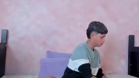 baby_noaht online show from April 29, 2:21 pm