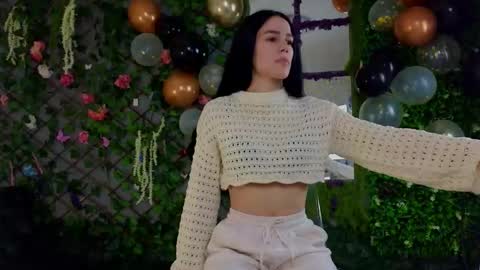 Snapshot of baby_nyco chatting on November 2, 3:36 pm Baby Nico online show from November 2, 3:36 pm