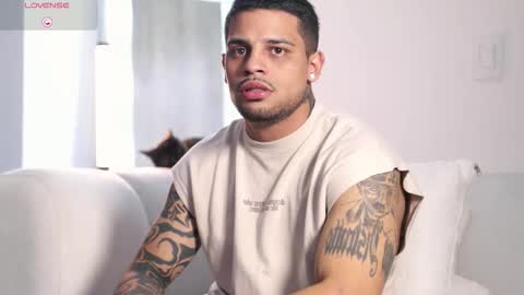 baby_rausch online show from November 12, 8:04 am