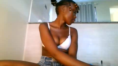 Snapshot of baby_smiler chatting on May 18, 2:12 pm baby_smiler online show from May 18, 2:12 pm