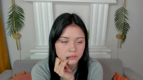 Snapshot of baby_sunsh1ne_ chatting on June 8, 1:28 am baby_sunsh1ne_ online show from June 8, 1:28 am