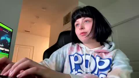 babybray online show from October 23, 5:33 pm