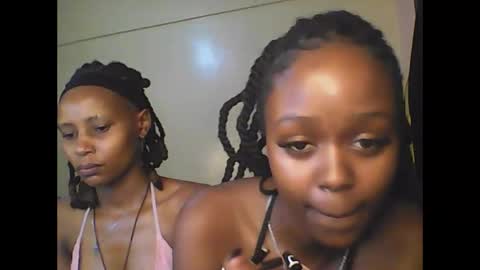 Snapshot of babybrown20 chatting on May 27, 3:58 am babybrown online show from May 27, 3:58 am