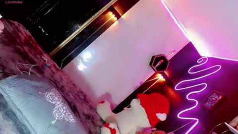 babycharol01 online show from June 7, 8:51 am