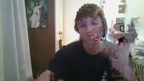 Snapshot of babydemon6 chatting on December 6, 1:07 am babydemon6 online show from December 6, 1:07 am