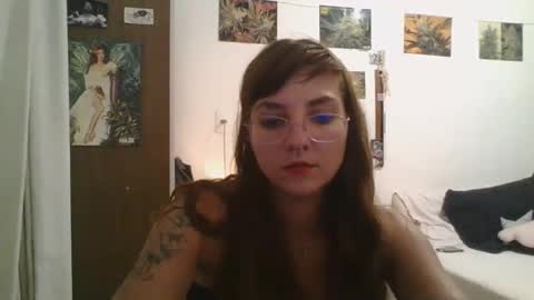 Snapshot of babydemon6 chatting on January 8, 10:48 pm babydemon6 online show from January 8, 10:48 pm