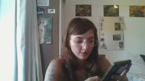 Snapshot of babydemon6 chatting on January 13, 7:10 pm babydemon6 online show from January 13, 7:10 pm