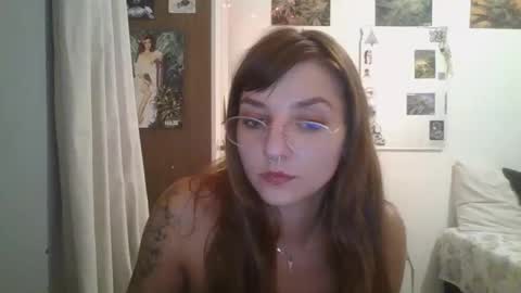 Snapshot of babydemon6 chatting on January 13, 10:45 pm babydemon6 online show from January 13, 10:45 pm