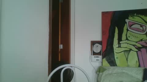 Snapshot of babydemon6 chatting on January 18, 12:15 pm babydemon6 online show from January 18, 12:15 pm