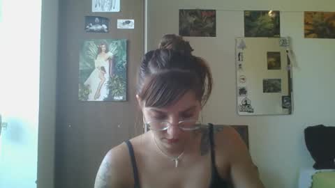 Snapshot of babydemon6 chatting on January 21, 7:50 pm babydemon6 online show from January 21, 7:50 pm