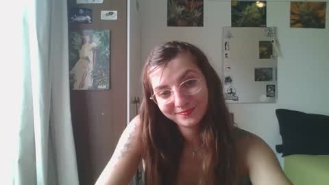 Snapshot of babydemon6 chatting on January 27, 7:03 pm babydemon6 online show from January 27, 7:03 pm