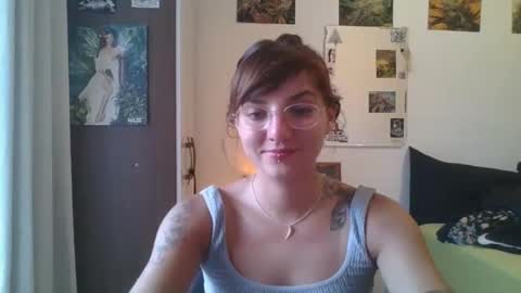 Snapshot of babydemon6 chatting on February 1, 9:08 pm babydemon6 online show from February 1, 9:08 pm