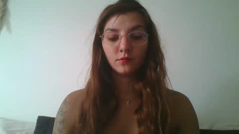 Snapshot of babydemon6 chatting on February 8, 1:01 pm babydemon6 online show from February 8, 1:01 pm