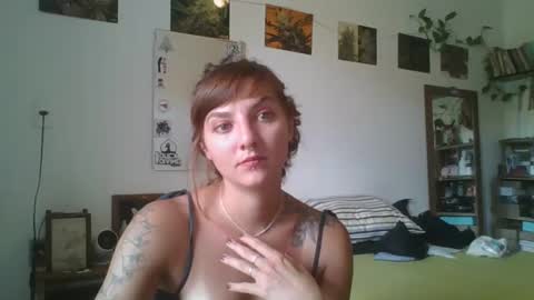 Snapshot of babydemon6 chatting on February 27, 2:10 pm babydemon6 online show from February 27, 2:10 pm