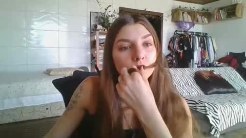 Snapshot of babydemon6 chatting on September 10, 4:51 pm babydemon6 online show from September 10, 4:51 pm