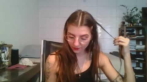 Snapshot of babydemon6 chatting on September 17, 8:54 pm babydemon6 online show from September 17, 8:54 pm