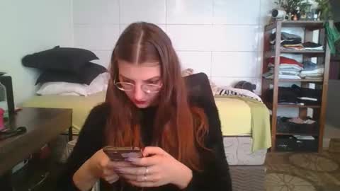 Snapshot of babydemon6 chatting on September 28, 2:00 pm babydemon6 online show from September 28, 2:00 pm