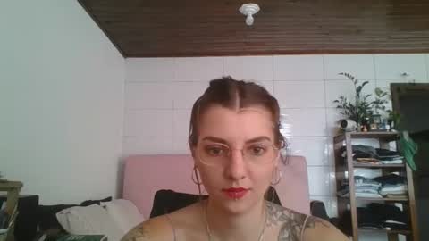 Snapshot of babydemon6 chatting on October 4, 2:48 pm babydemon6 online show from October 4, 2:48 pm