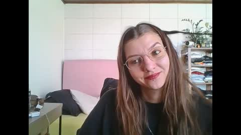 Snapshot of babydemon6 chatting on October 8, 2:04 pm babydemon6 online show from October 8, 2:04 pm