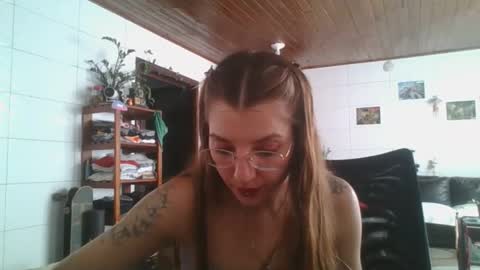 Snapshot of babydemon6 chatting on October 15, 7:14 pm babydemon6 online show from October 15, 7:14 pm