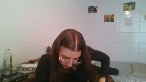 Snapshot of babydemon6 chatting on October 31, 7:26 pm babydemon6 online show from October 31, 7:26 pm