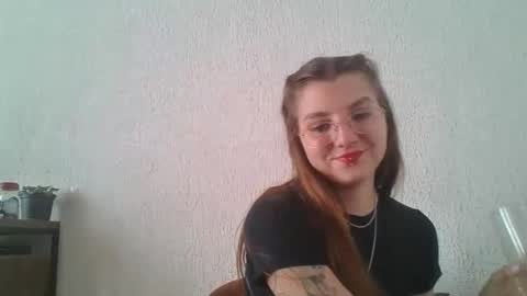 Snapshot of babydemon6 chatting on November 29, 4:21 pm babydemon6 online show from November 29, 4:21 pm