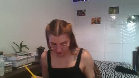 Snapshot of babydemon6 chatting on December 2, 9:32 pm babydemon6 online show from December 2, 9:32 pm