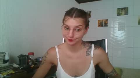 Snapshot of babydemon6 chatting on December 15, 2:54 pm babydemon6 online show from December 15, 2:54 pm