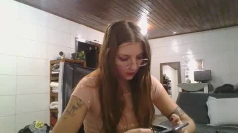 Snapshot of babydemon6 chatting on May 8, 10:15 pm babydemon6 online show from May 8, 10:15 pm