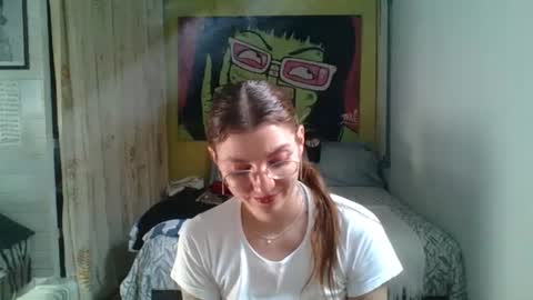 Snapshot of babydemon6 chatting on July 17, 5:18 pm babydemon6 online show from July 17, 5:18 pm