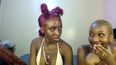 Snapshot of babydoll_230 chatting on June 10, 4:06 pm Babydoll 230 online show from June 10, 4:06 pm