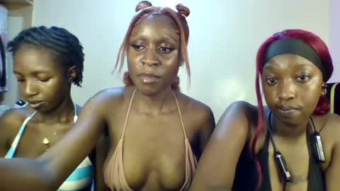 Snapshot of babydoll_230 chatting on June 20, 9:45 am Babydoll 230 online show from June 20, 9:45 am