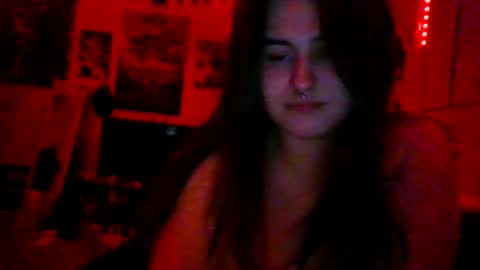 Snapshot of babydollalexiss chatting on April 7, 6:58 am babydollalexiss online show from April 7, 6:58 am