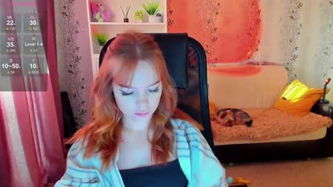 Snapshot of babyfoxyy chatting on December 6, 6:37 am maddy online show from December 6, 6:37 am